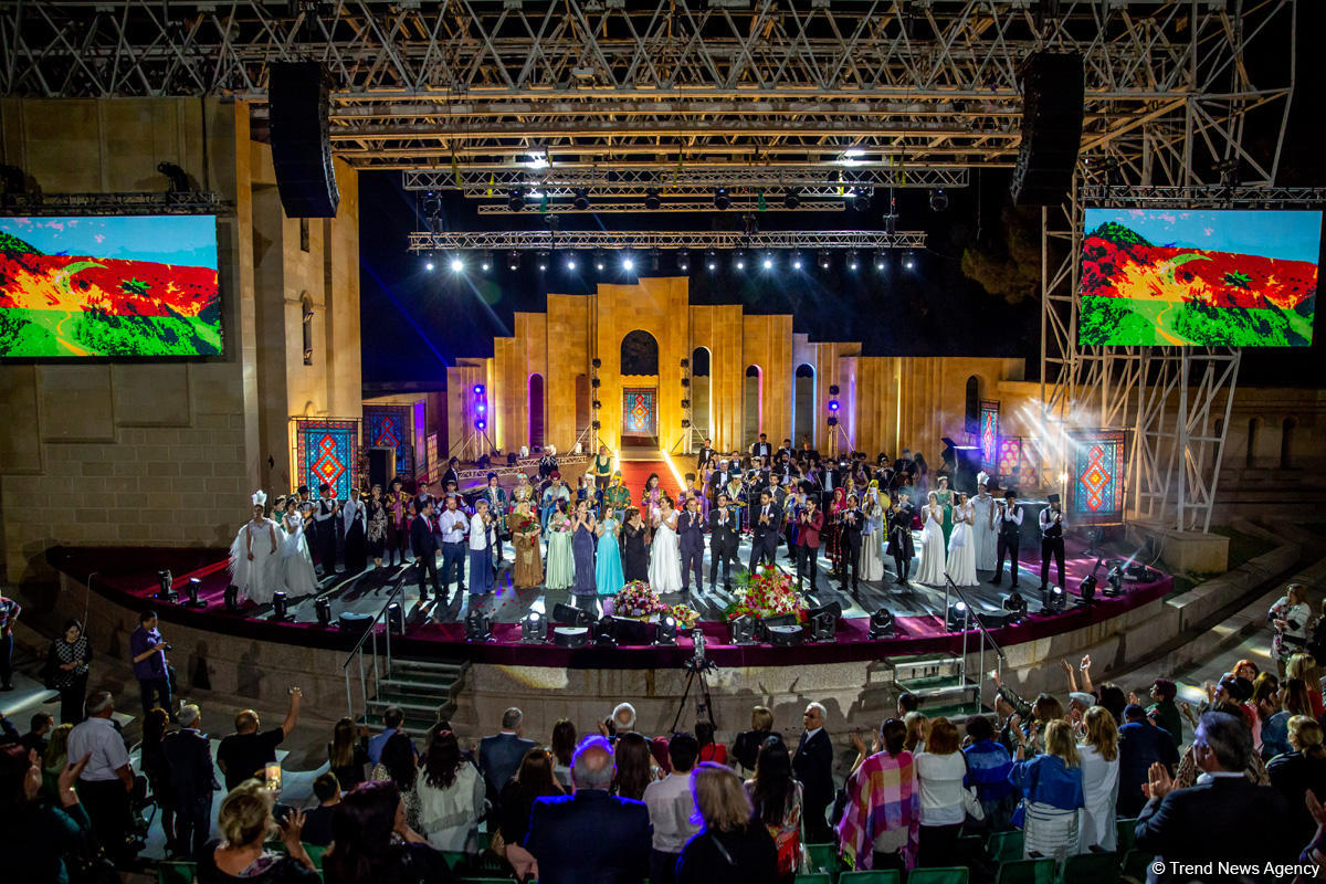 Мушарраф Акай: Я люблю Азербайджан потому, что я его просто люблю! (ФОТО)