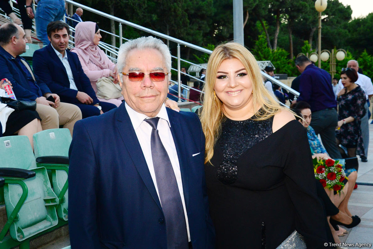 Грандиозный вечер Айгюн Самедзаде – Азан, Ангелы, легендарная Мушарраф Акай,  звездное небо Баку (ФОТО)