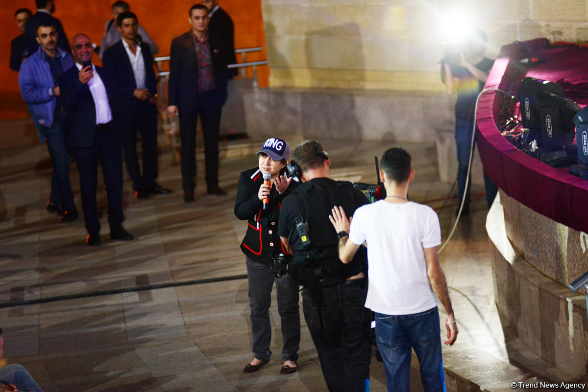 Грандиозный вечер Айгюн Самедзаде – Азан, Ангелы, легендарная Мушарраф Акай,  звездное небо Баку (ФОТО)