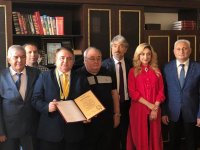 Сейфуллах Тюрксой стал почетным доктором Бакинского Евразийского университета (ФОТО)