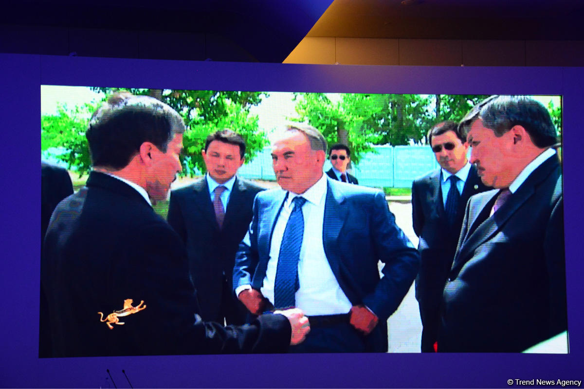 В Центре Гейдара Алиева прошла презентация книги «Нурсултан Назарбаев. Жизненный путь» (ФОТО)