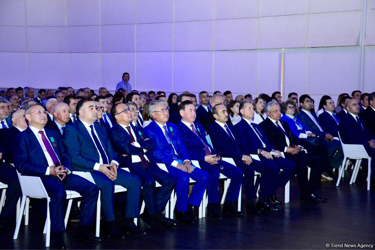 В Центре Гейдара Алиева прошла презентация книги «Нурсултан Назарбаев. Жизненный путь» (ФОТО)