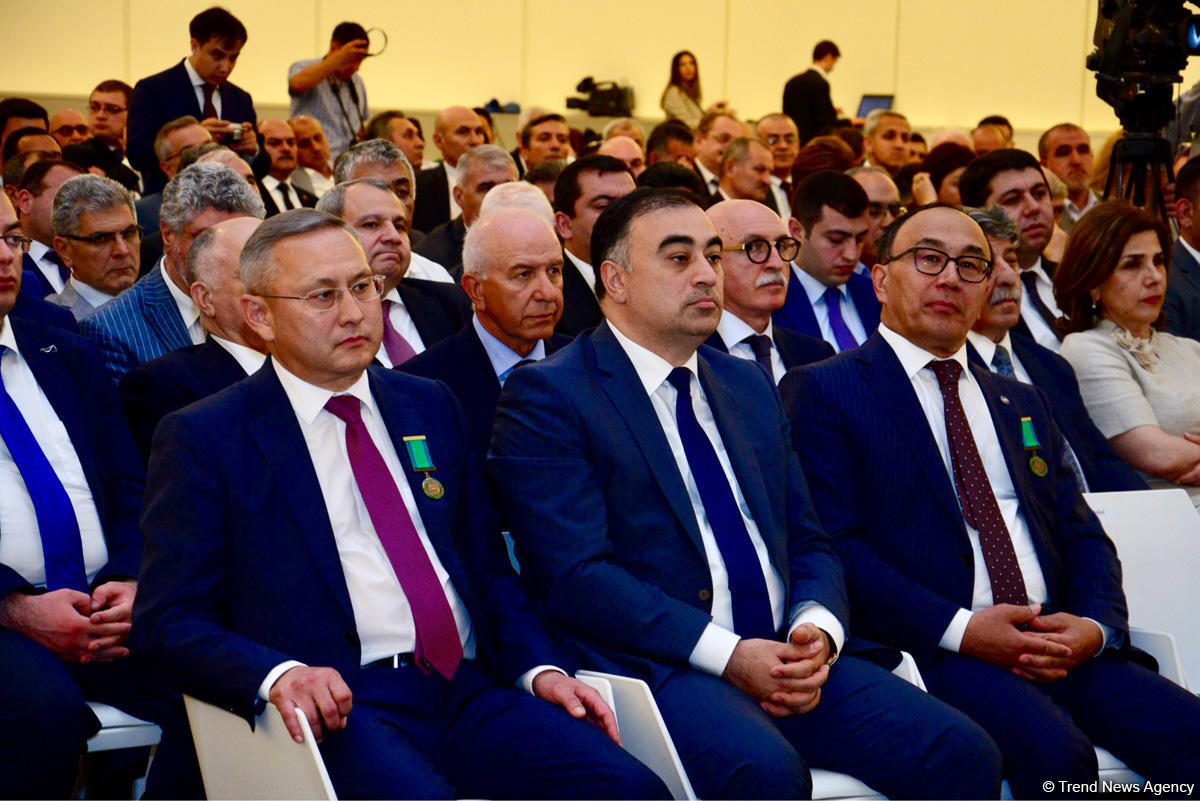 В Центре Гейдара Алиева прошла презентация книги «Нурсултан Назарбаев. Жизненный путь» (ФОТО)