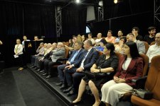 Мехрибан Ханларова и Эльшан Рустамов показали бездушное рабское создание (ФОТО)