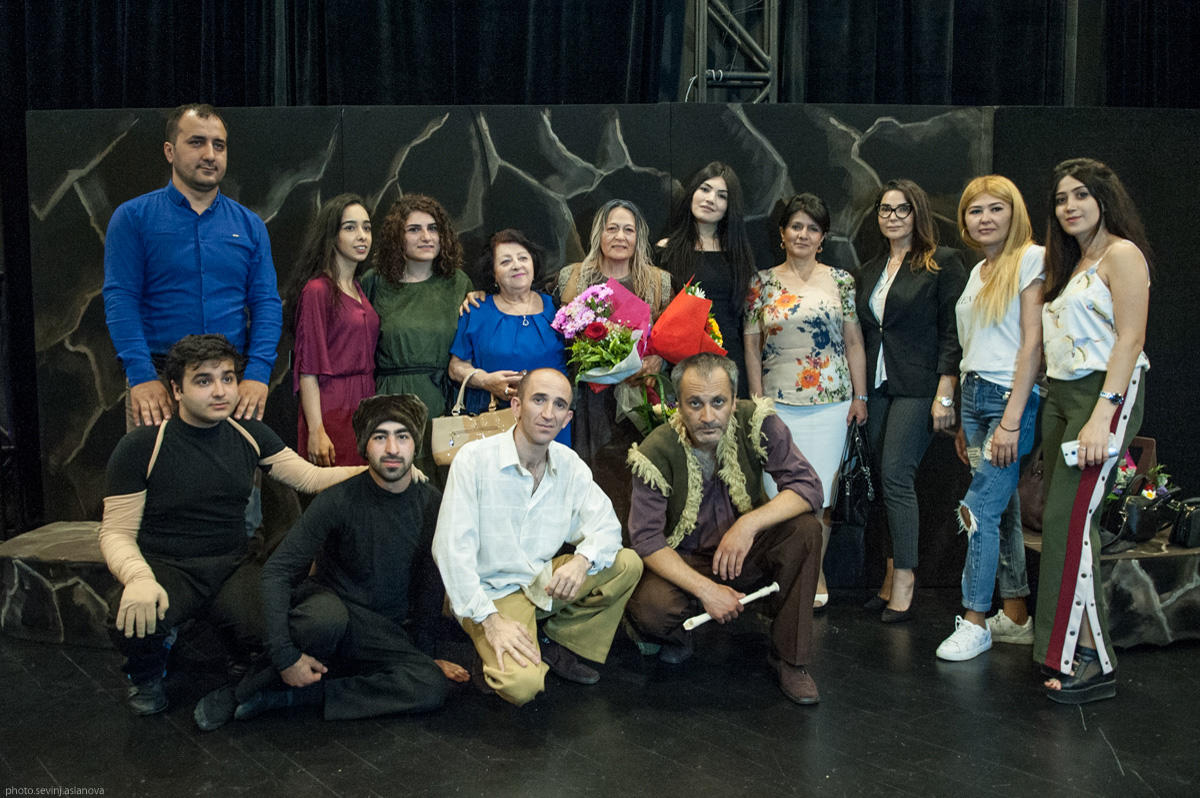 Мехрибан Ханларова и Эльшан Рустамов показали бездушное рабское создание (ФОТО)