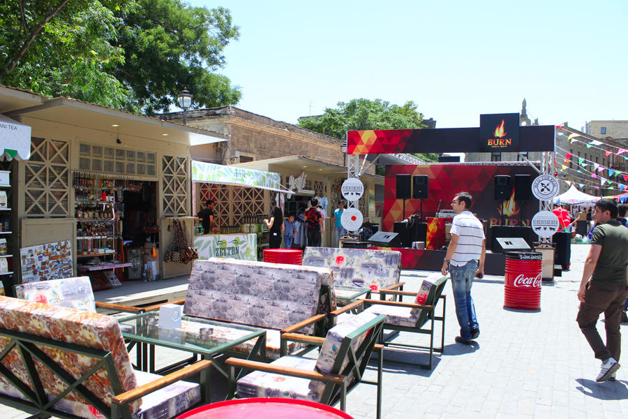 В Баку открылся летний Фестиваль еды – две недели объедения! (ФОТО)