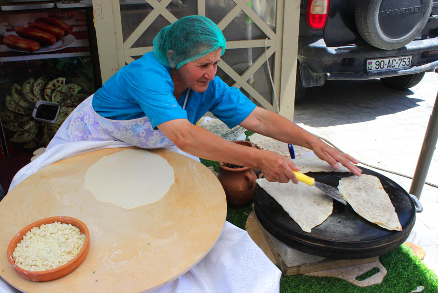 В Баку открылся летний Фестиваль еды – две недели объедения! (ФОТО)