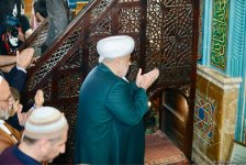 В мечети Тезепир совершен намаз по случаю праздника Рамазан (ФОТО)