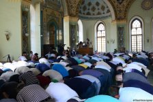 В мечети Тезепир совершен намаз по случаю праздника Рамазан (ФОТО)