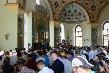 В мечети Тезепир совершен намаз по случаю праздника Рамазан (ФОТО)