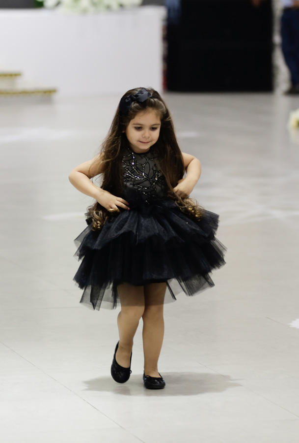 Семь красавиц Азербайджана - свадебные традиции, шоколадный фонтан, шоу фаэтонов и автомобилей (ФОТО)