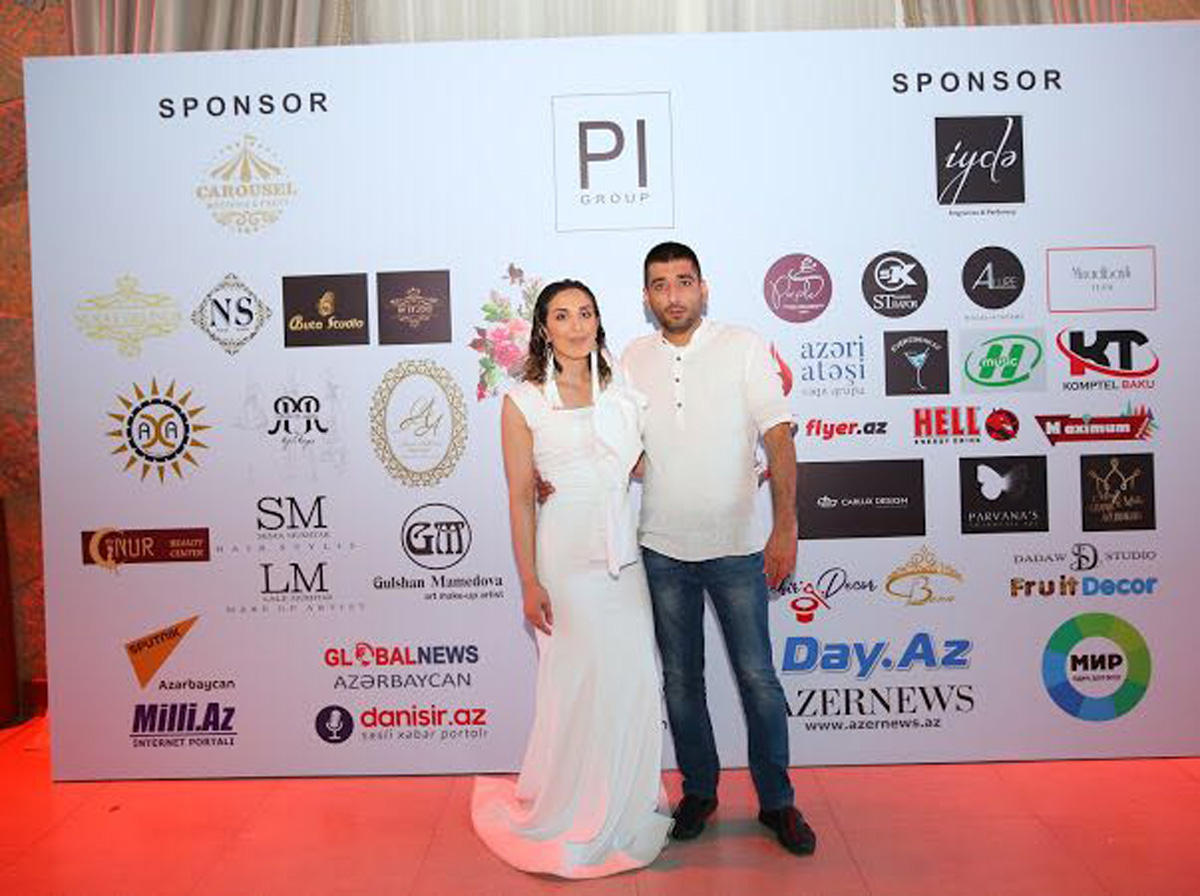 Семь красавиц Азербайджана - свадебные традиции, шоколадный фонтан, шоу фаэтонов и автомобилей (ФОТО)