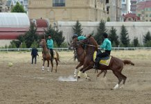 Верхом на лошадях со специальной клюшкой - победители Национального фестиваля конного спорта в Азербайджане  (ФОТО)