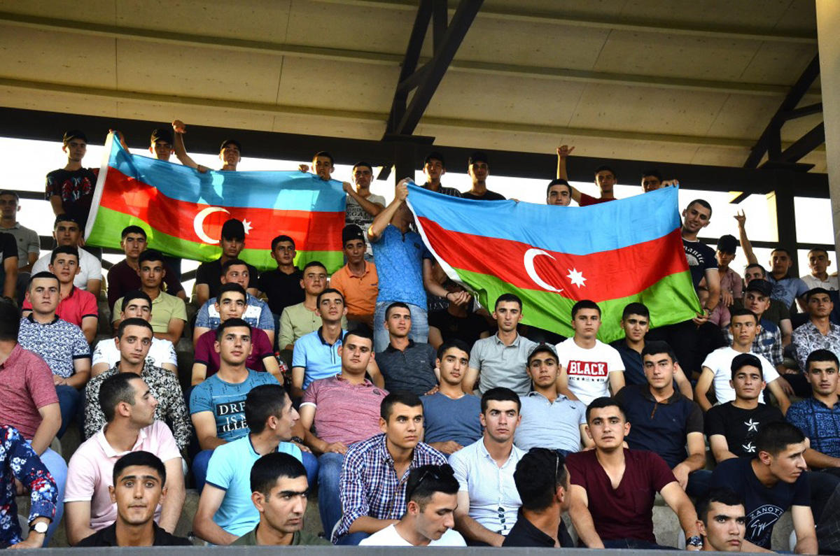 Верхом на лошадях со специальной клюшкой - победители Национального фестиваля конного спорта в Азербайджане  (ФОТО)