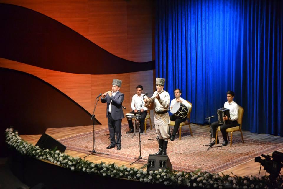 Дастан "Küçə Rza" в представлении Ширванской школы (ФОТО)