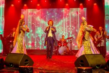 Каспийский берег Баку зажгли грандиозным шоу легендарные "Boney M" и "Ялла" (ФОТО)