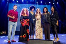 Каспийский берег Баку зажгли грандиозным шоу легендарные "Boney M" и "Ялла" (ФОТО)