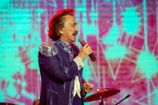 Каспийский берег Баку зажгли грандиозным шоу легендарные "Boney M" и "Ялла" (ФОТО)