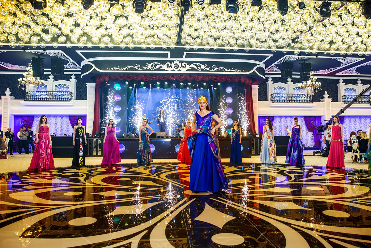 Каспийский берег Баку зажгли грандиозным шоу легендарные "Boney M" и "Ялла" (ФОТО)