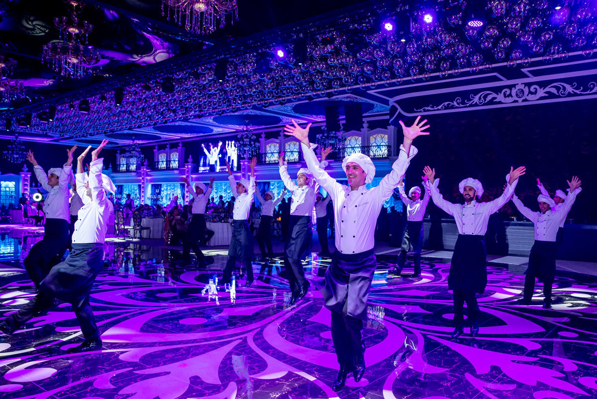 Каспийский берег Баку зажгли грандиозным шоу легендарные "Boney M" и "Ялла" (ФОТО)