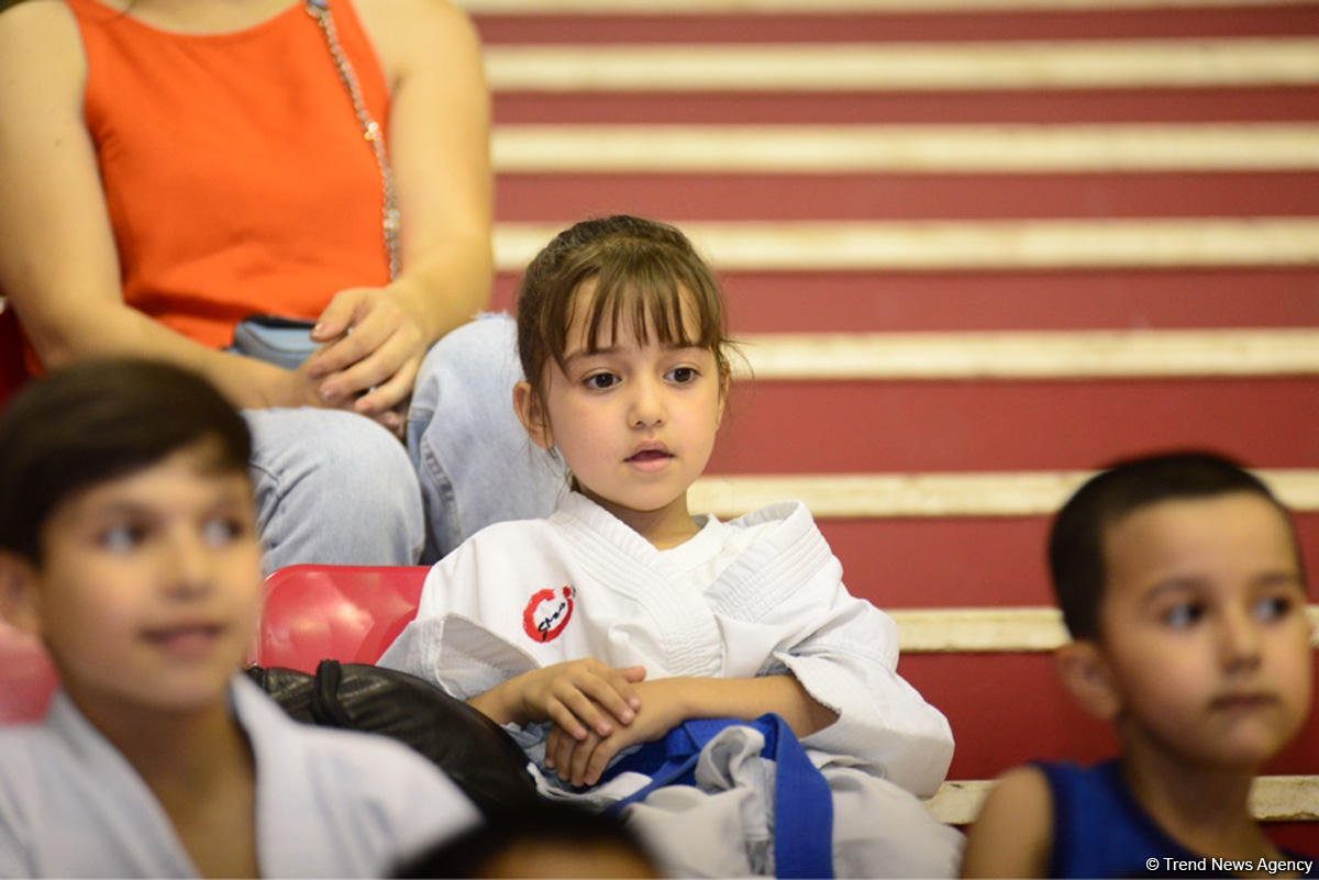 В Баку проходит международный турнир по каратэ памяти Национального героя Альберта Агарунова (ФОТО)
