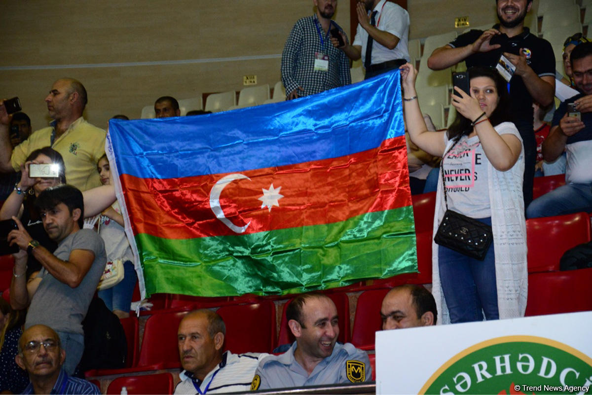 В Баку проходит международный турнир по каратэ памяти Национального героя Альберта Агарунова (ФОТО)