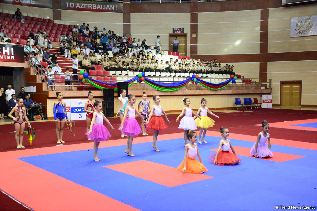 В Баку проходит международный турнир по каратэ памяти Национального героя Альберта Агарунова (ФОТО)
