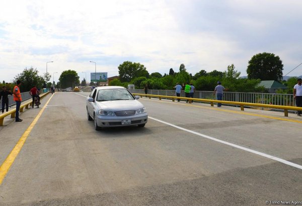 В Гекчайском районе восстановлен разрушенный селями мост (ФОТО)