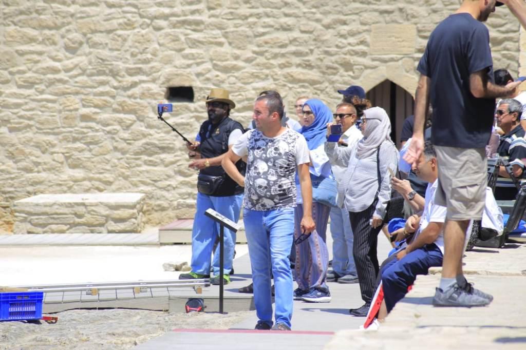 Звезда Узбекистана в шикарной азербайджанской национальной одежде (ФОТО)