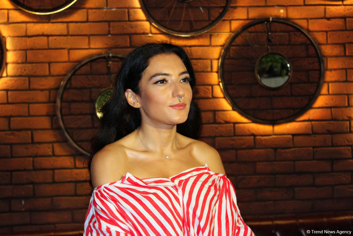 Три метра над уровнем сцены и пахлава для Анастейши – приключения Диляры Кязымовой в Казахстане (ФОТО)