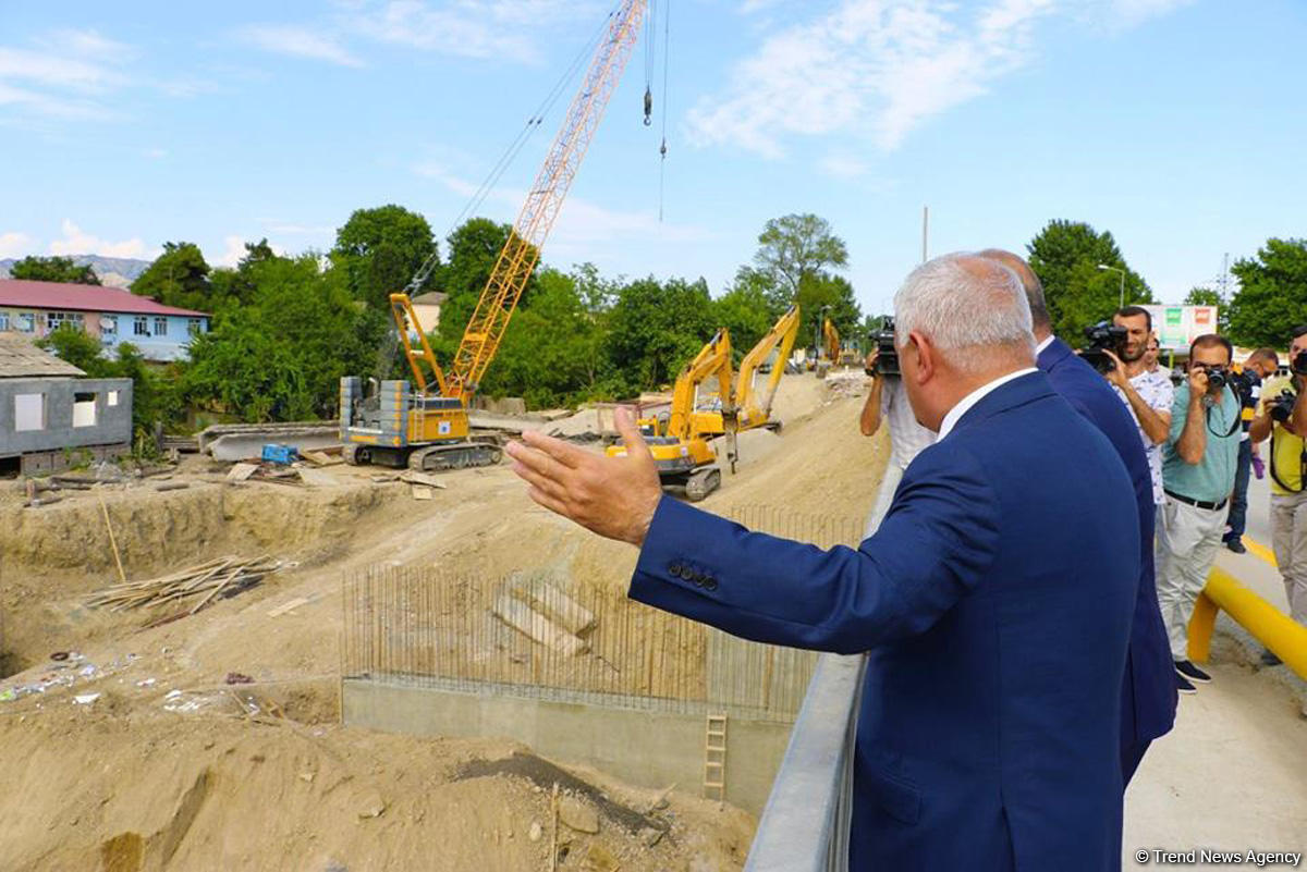 В Гекчайском районе восстановлен разрушенный селями мост (ФОТО)