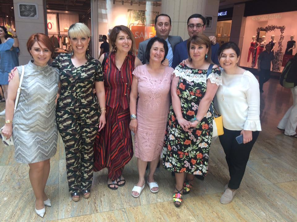 Письмо азербайджанскому солдату – акция в Баку (ФОТО)