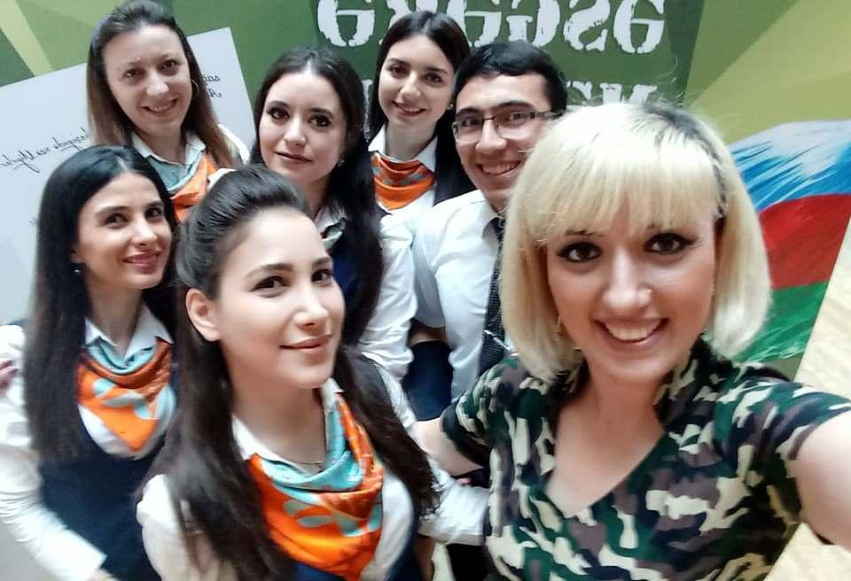 Письмо азербайджанскому солдату – акция в Баку (ФОТО)