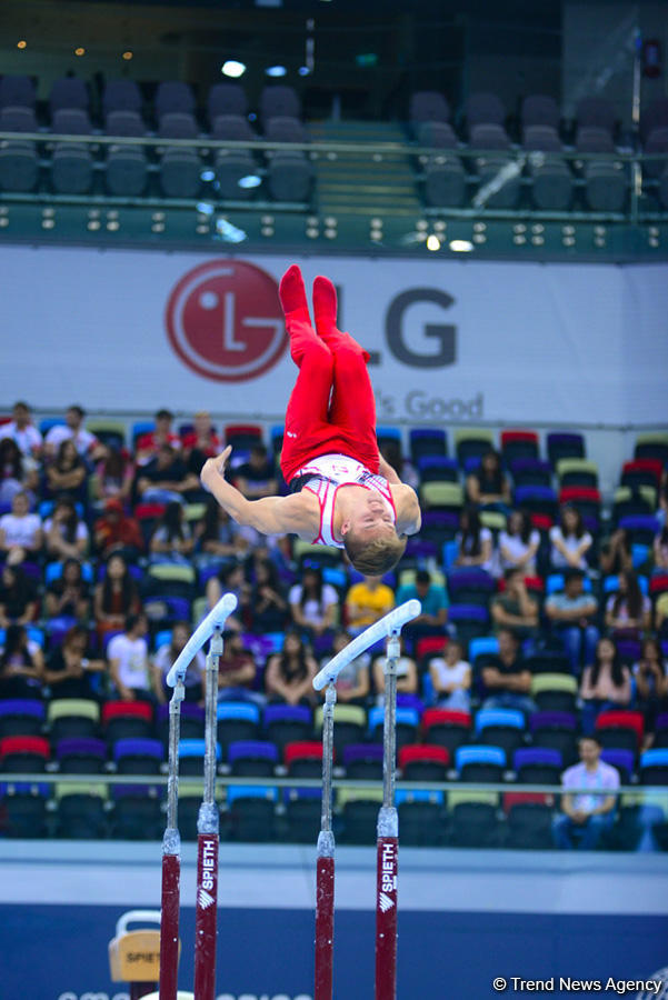 Гимнасты из 32 стран борются в Баку за путевку на юношескую Олимпиаду (ФОТОРЕПОРТАЖ)