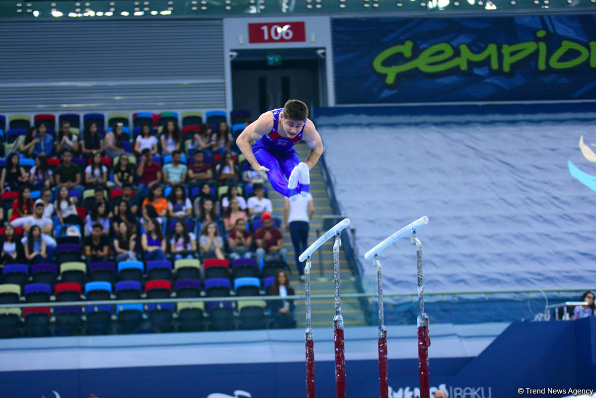 Гимнасты из 32 стран борются в Баку за путевку на юношескую Олимпиаду (ФОТОРЕПОРТАЖ)