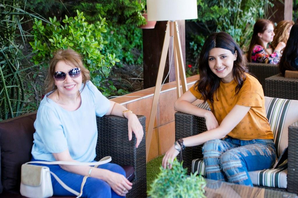 Один летний день с азербайджанскими модницами (ФОТО)