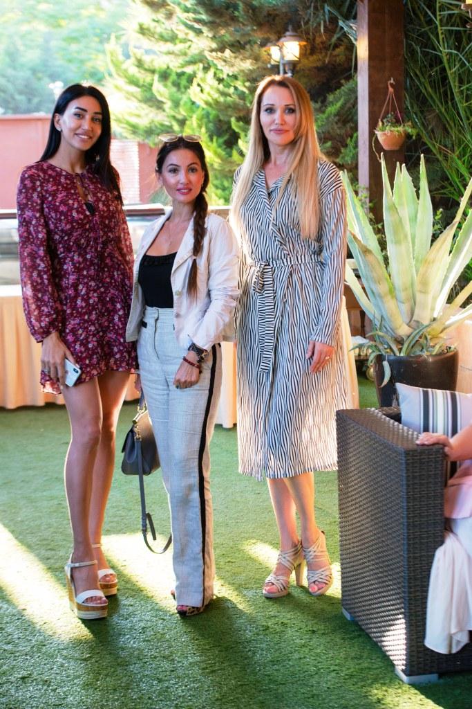 Один летний день с азербайджанскими модницами (ФОТО)