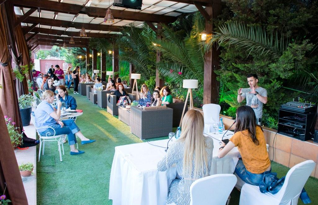 Один летний день с азербайджанскими модницами (ФОТО)