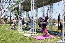 Йога на открытом воздухе - масштабный Фестиваль в Баку (ФОТО)
