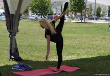 Йога на открытом воздухе - масштабный Фестиваль в Баку (ФОТО)