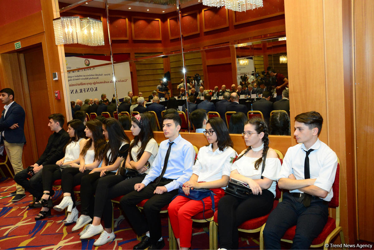 В Азербайджане с начала года из оборота изъято 1,4 тонны наркотиков (ФОТО)