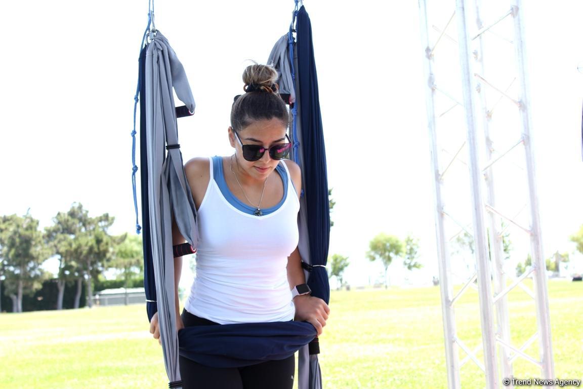 Йога на открытом воздухе - масштабный Фестиваль в Баку (ФОТО)