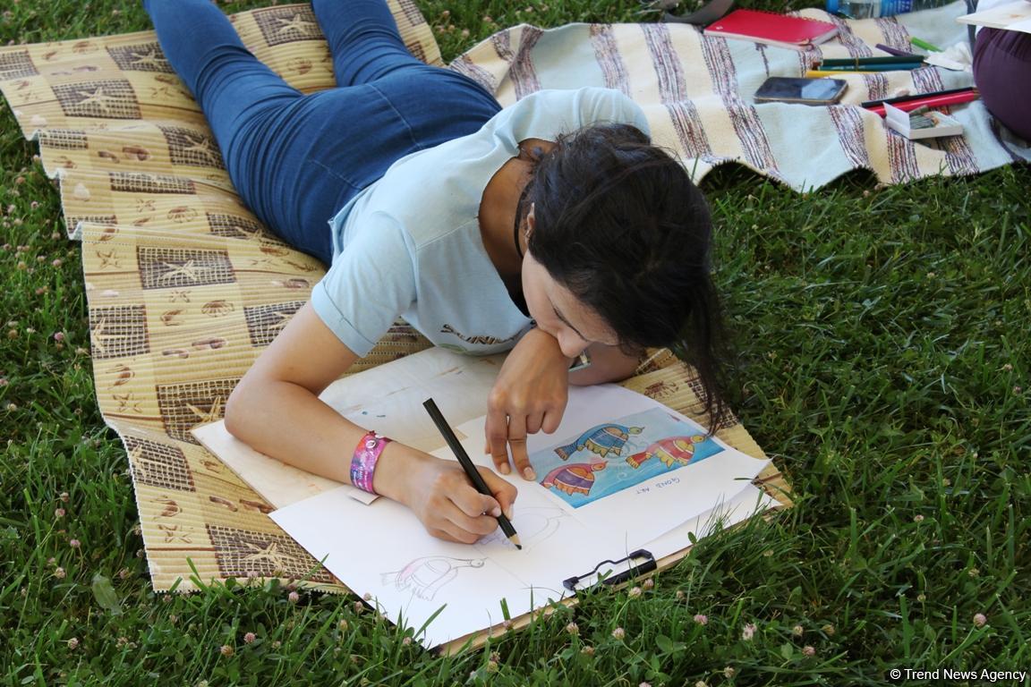 Йога на открытом воздухе - масштабный Фестиваль в Баку (ФОТО)