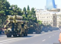 В Баку прошел военный парад в связи со 100-летним юбилеем ВС Азербайджана (ФОТО/ВИДЕО)