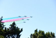 В Баку прошел военный парад в связи со 100-летним юбилеем ВС Азербайджана (ФОТО/ВИДЕО)