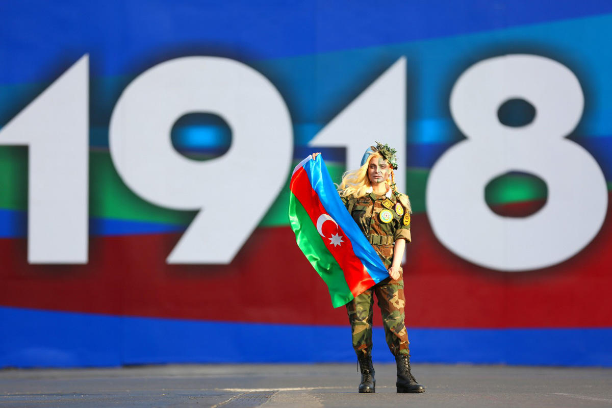 Азербайджанская красавица из спецназа очаровала всех (ФОТО/ВИДЕО)