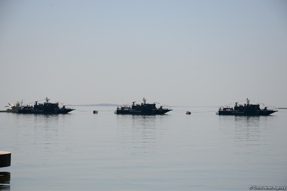 В Баку прошел военный парад в связи со 100-летним юбилеем ВС Азербайджана (ФОТО/ВИДЕО)