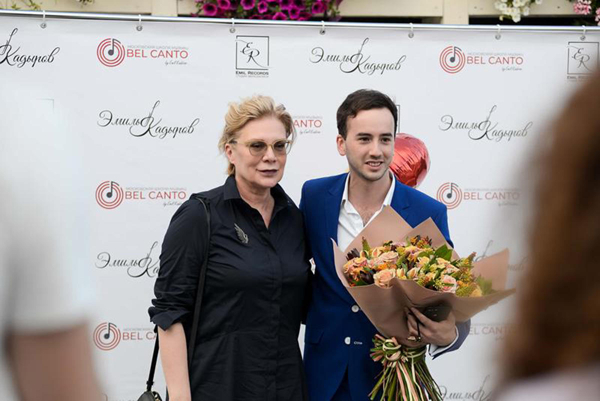 Азербайджанский певец провел роскошный юбилей в Москве (ФОТО)