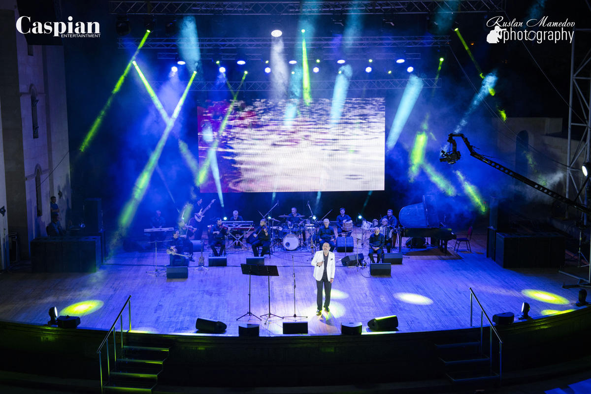 Джан Баку - дом родной! Два зажигательных летних вечера с Эйюбом Ягубовым (ВИДЕО, ФОТО)