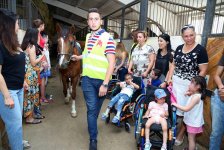 Дети с синдромом Дауна и ДЦП провели акцию в поддержку Гаджи Нурана Гусейнова (ФОТО)